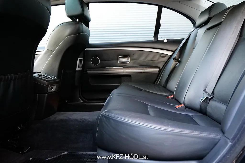 BMW 745Li Österreich-Paket Aut. Image 10