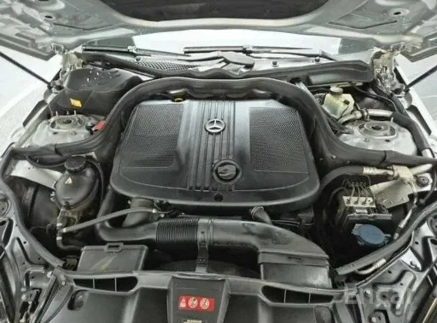 Mercedes-Benz E 220  Image 3