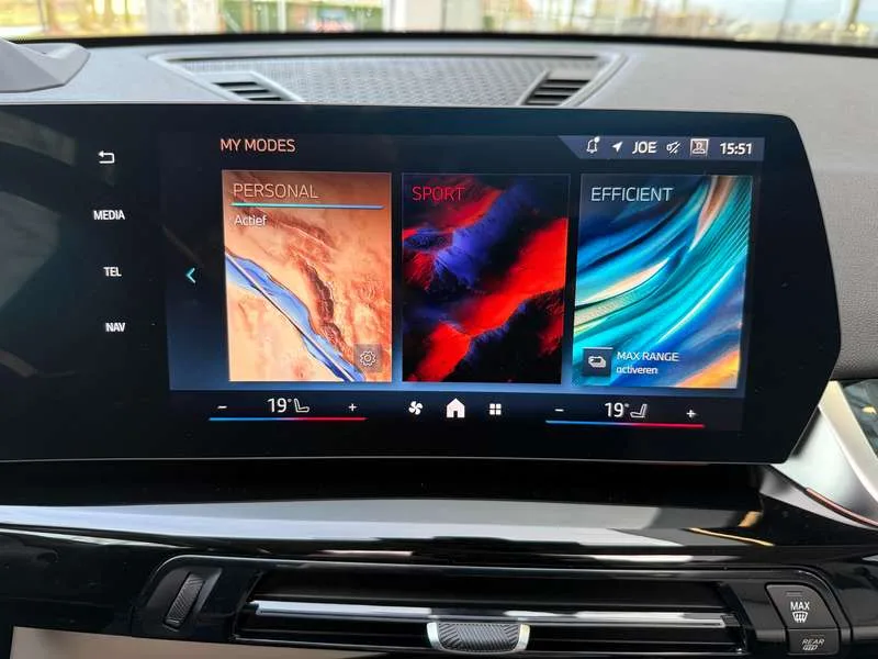 BMW iX1 Leder,Open dak,Camera,360°cam,Key less,Head-Up Image 11