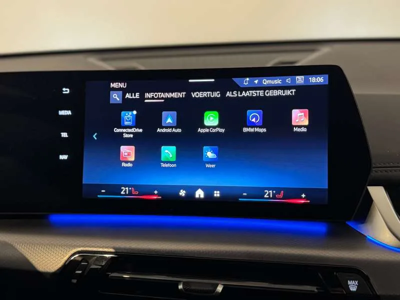 BMW X1 sDrive18i - MSport/Keyless/VerwZetels/Cam/AdaptLED Image 16