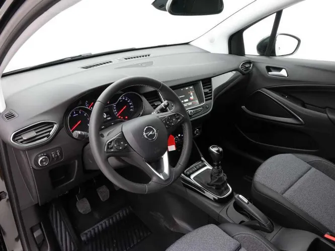 Opel Crossland 1.5 D 110 Elegance + GPS Carplay + Camera Pack + Privacy Glass Image 8
