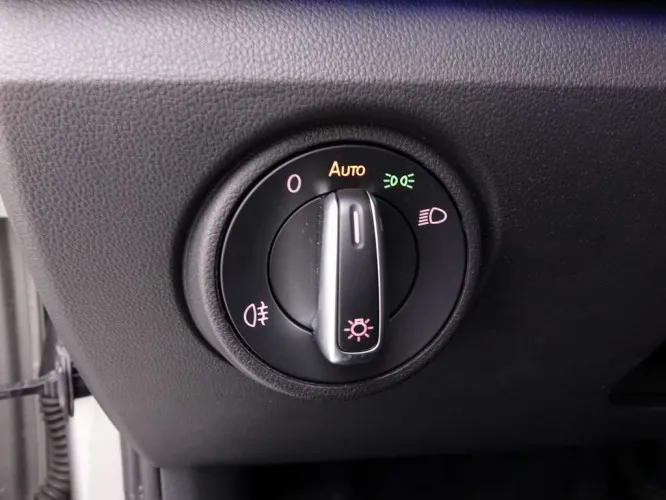 Volkswagen Up! e-Up 18.7 kWh Automaat + Auto Airco + Privacy Glass + Winter Image 9