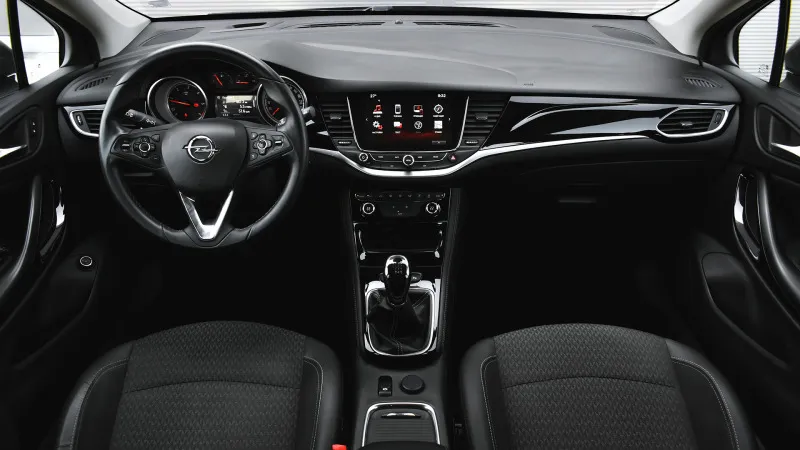 Opel Astra Sports Tourer 1.6 CDTi Innovation Image 9