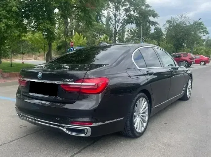 BMW 730 d xDrive Image 5