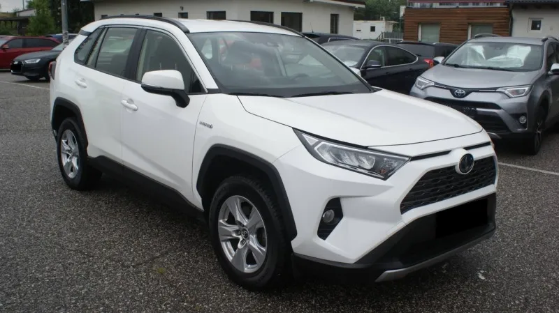 Toyota Rav4 2.5 Hybrid E-Four e-CVT Image 3