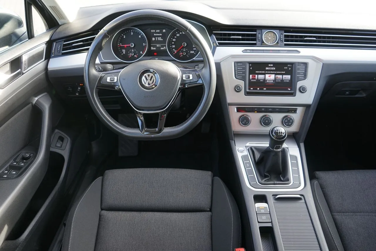 Volkswagen Passat Variant 2.0 TDI Navi LED Xenon  Image 9