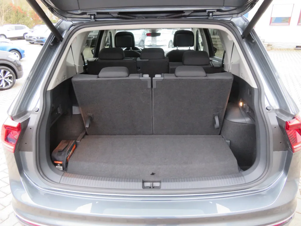 Volkswagen Tiguan ALLSPACE 2.0 TDI HIGHLINE 4WD R LINE*PANO Image 10