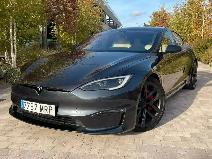 Tesla Model S Plaid AWD Image 1