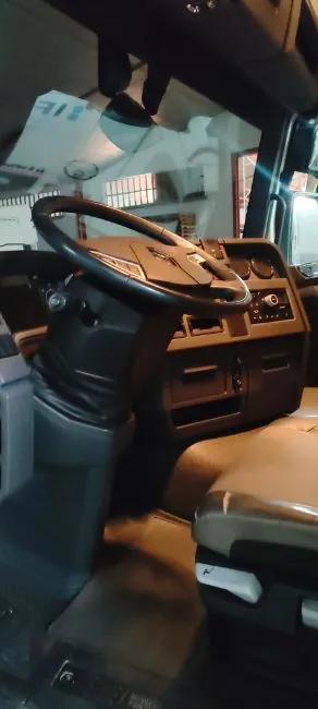 Renault 460 T  Image 7