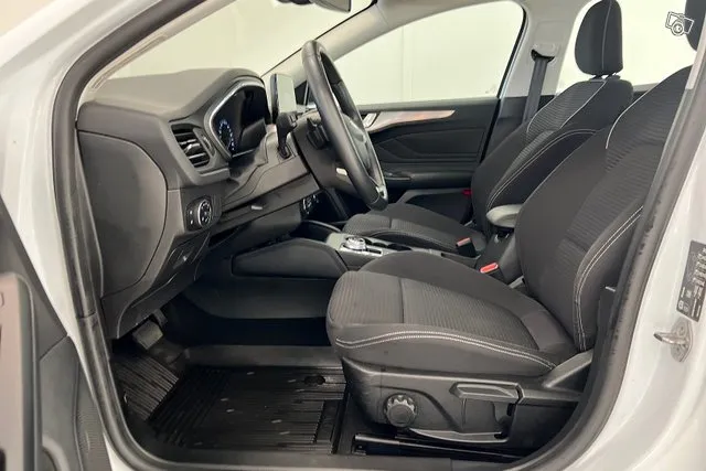 Ford Focus 1,0 EcoBoost 125hv A8 Titanium 5-ovinen *Aktiivinen cruise / Lämm.ratti* Image 9