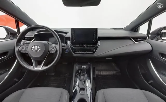 Toyota Corolla Touring Sports 1,8 Hybrid Active Edition - LOHKOLÄM. / NAVI / MERKKIHUOLLETTU JUURI / P.KAMERA / SUOMIAUTO / ADAPT.VAKKARI YMS Image 9