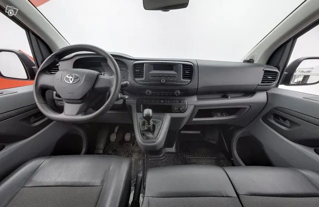 Toyota Proace L2 2,0 D 120 5-ovinen - ALV, KOUKKU, TOYOTA-Relax tekniikan turva Myynti: p. 0400-521220, soita Image 9