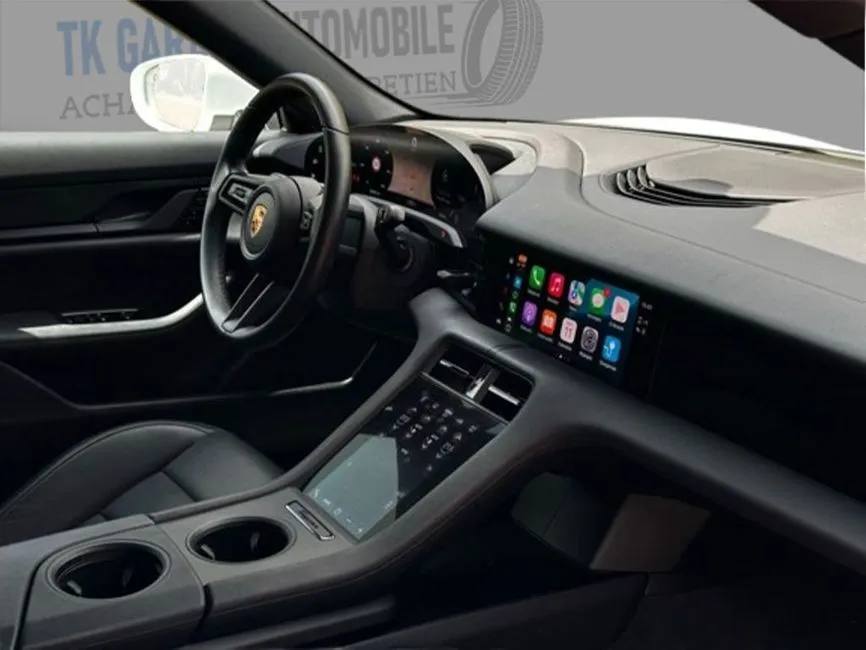 Porsche Taycan  Image 7