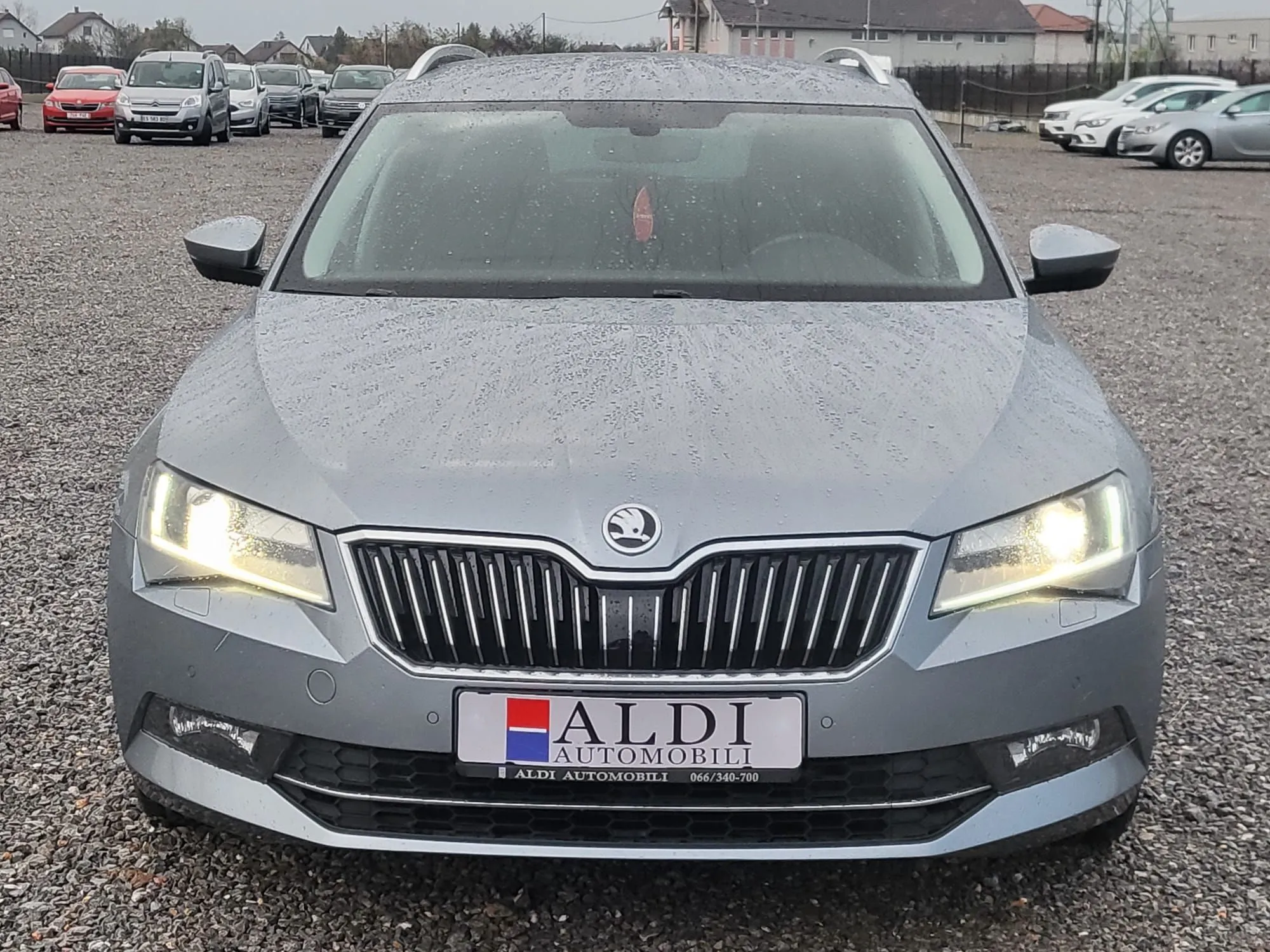 Škoda Superb 2.0 Tdi/DSG Image 3