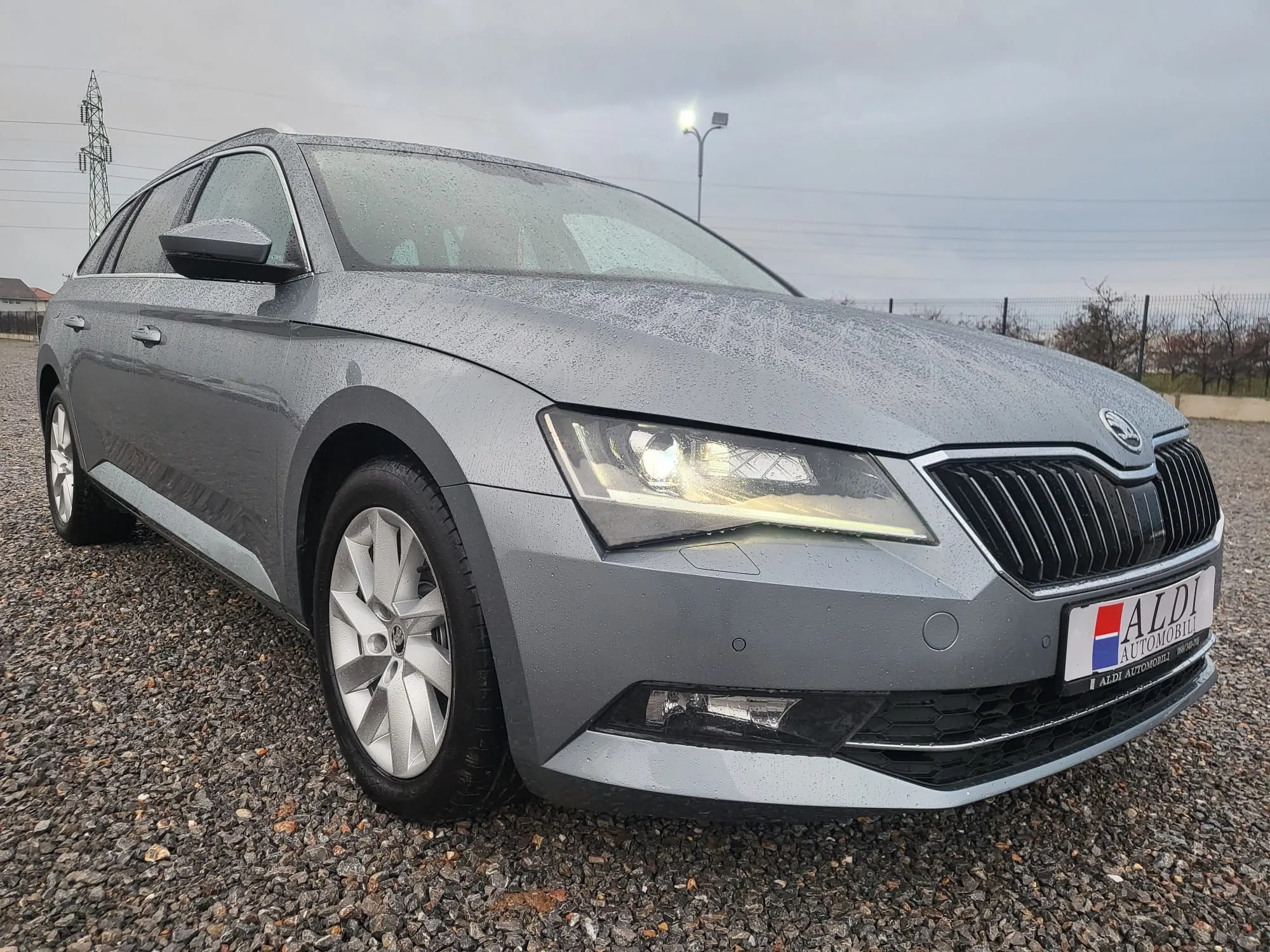 Škoda Superb 2.0 Tdi/DSG Image 4