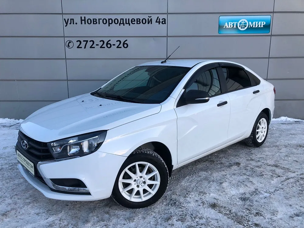 Lada Vesta  Image 1