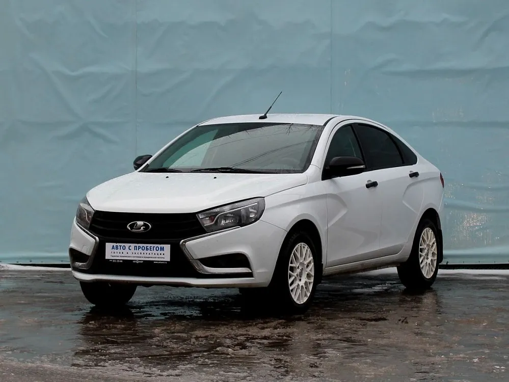 Lada Vesta  Image 1
