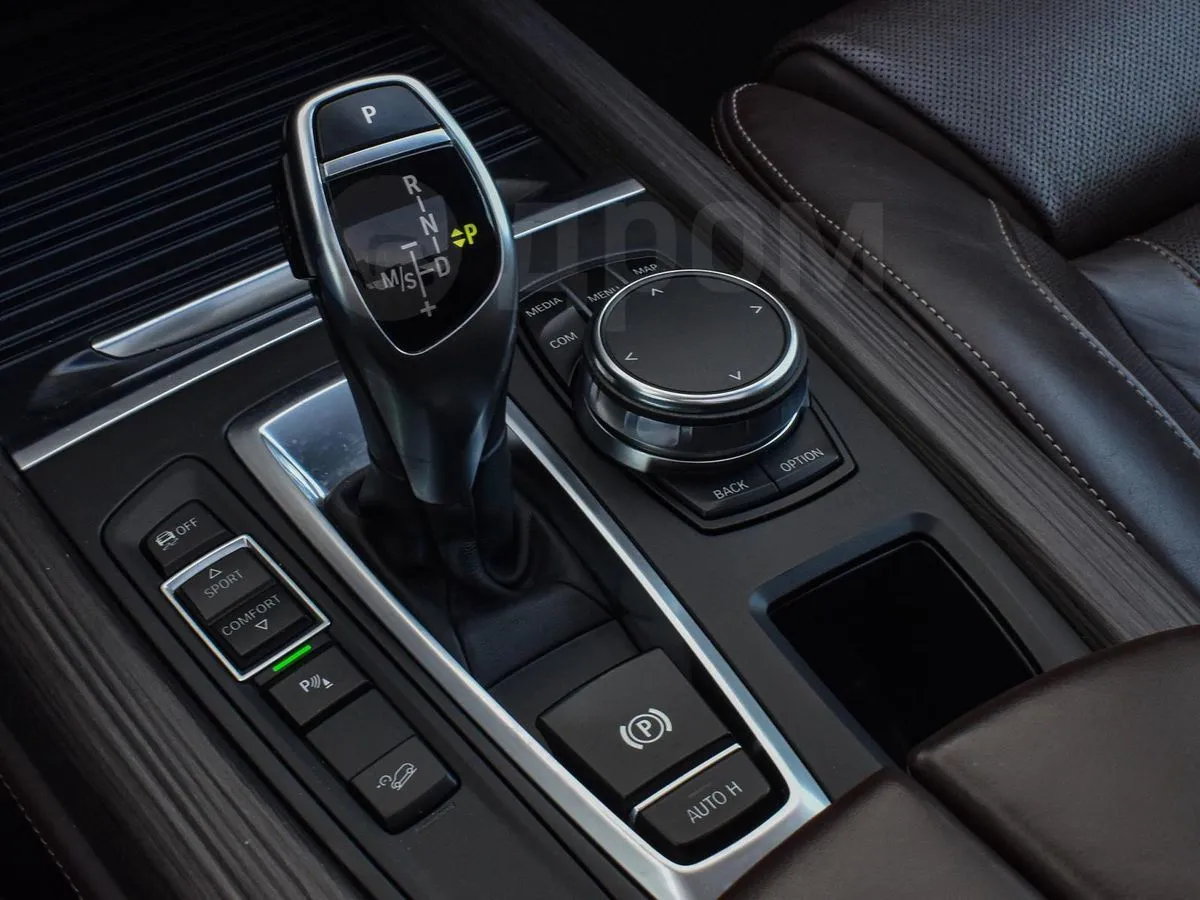 BMW X5  Image 8