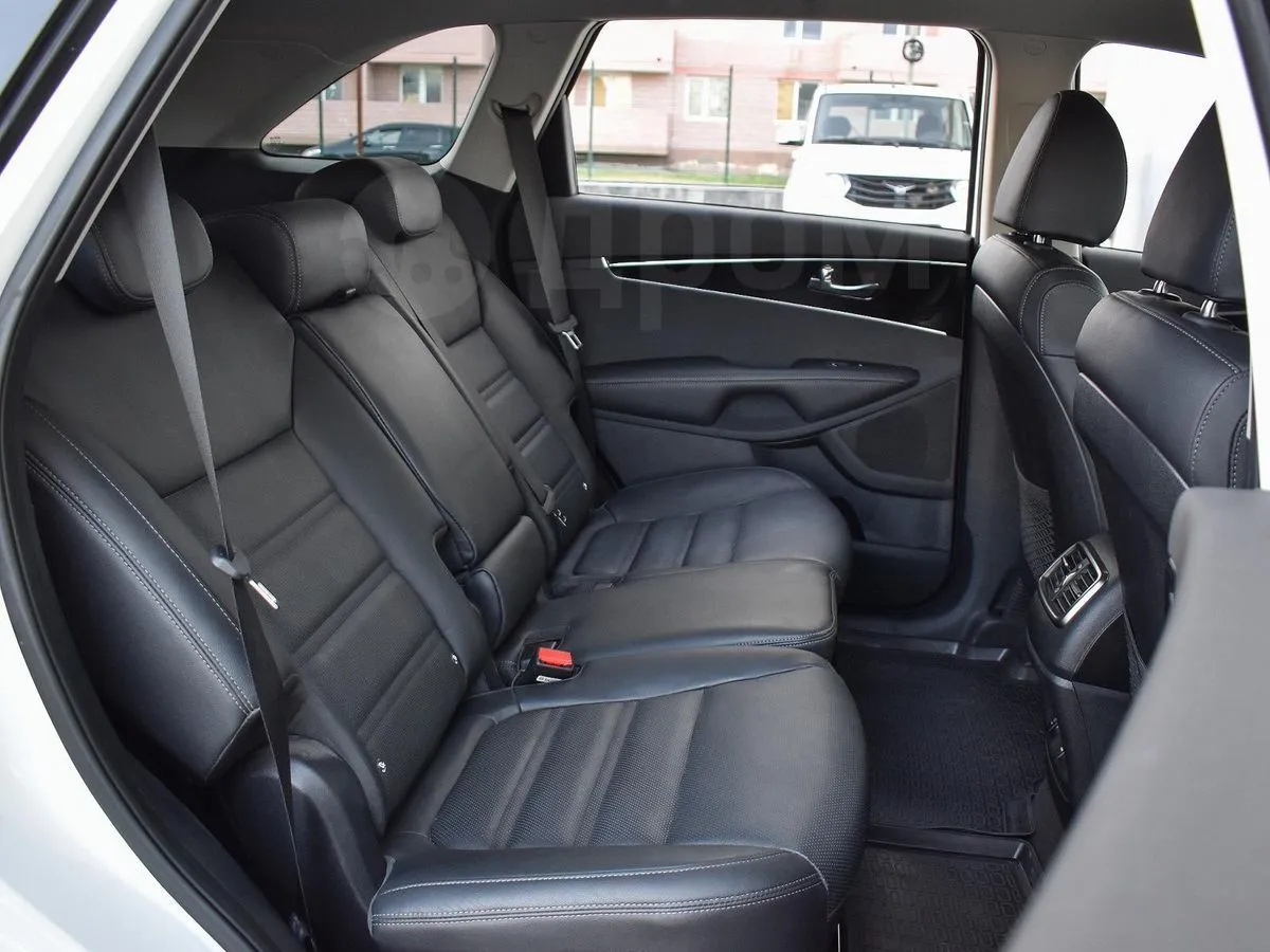 Kia Sorento  Image 6