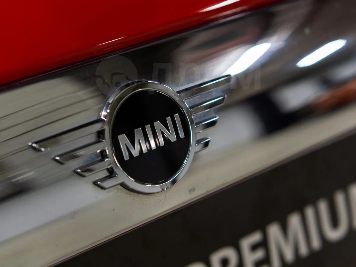 Mini Hatch  Image 9