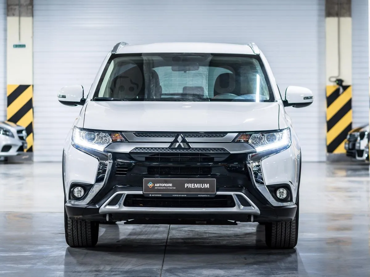 Mitsubishi Outlander  Image 3