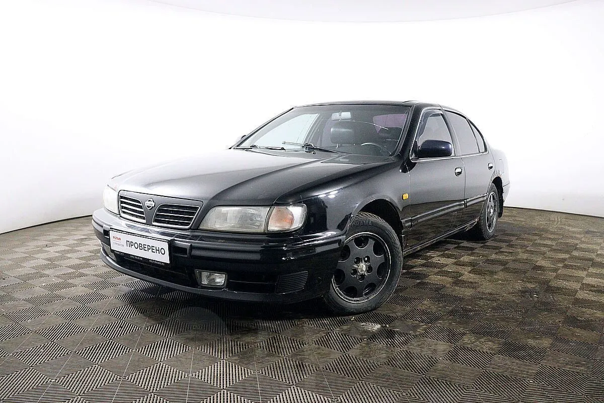 Nissan Maxima  Image 1