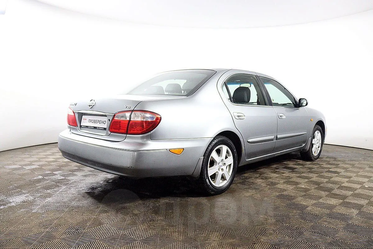 Nissan Maxima  Image 5