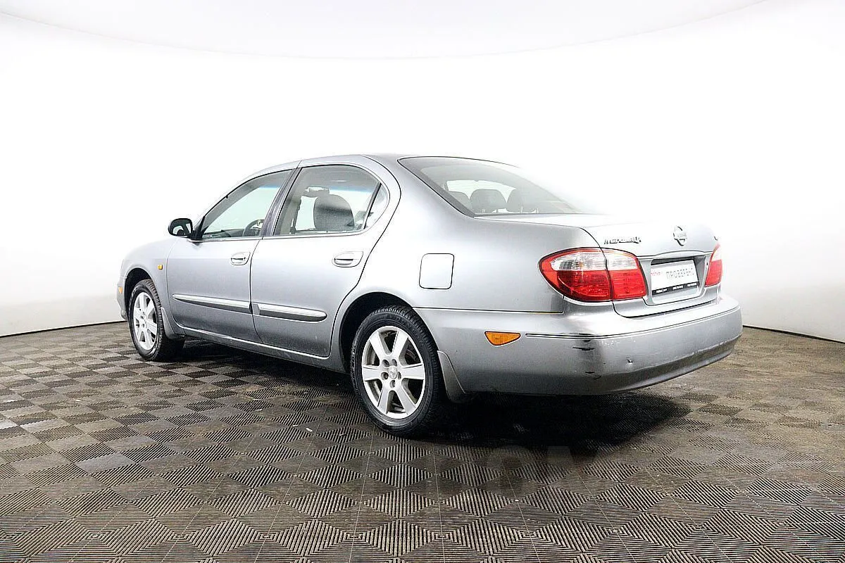 Nissan Maxima  Image 7