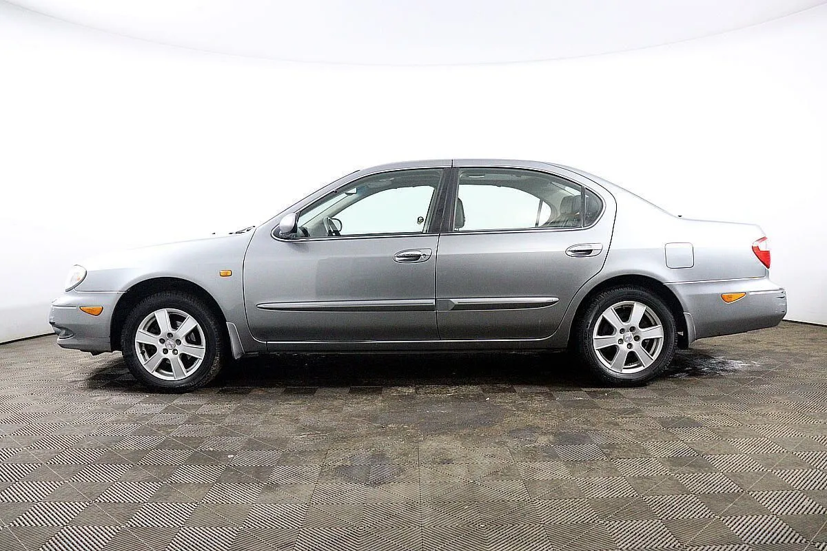 Nissan Maxima  Image 8