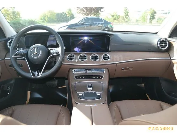 Mercedes - Benz E 180 Exclusive Image 7