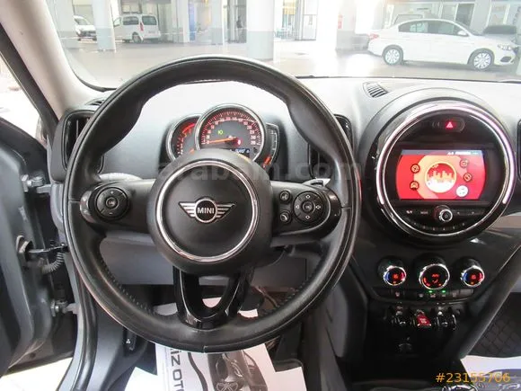 MINI Cooper Countryman 1.5 D One Salt Image 10