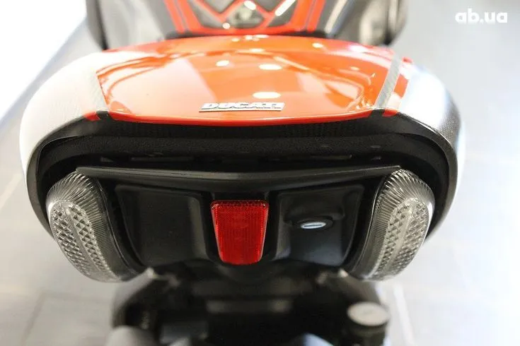 Ducati Diavel  Image 5