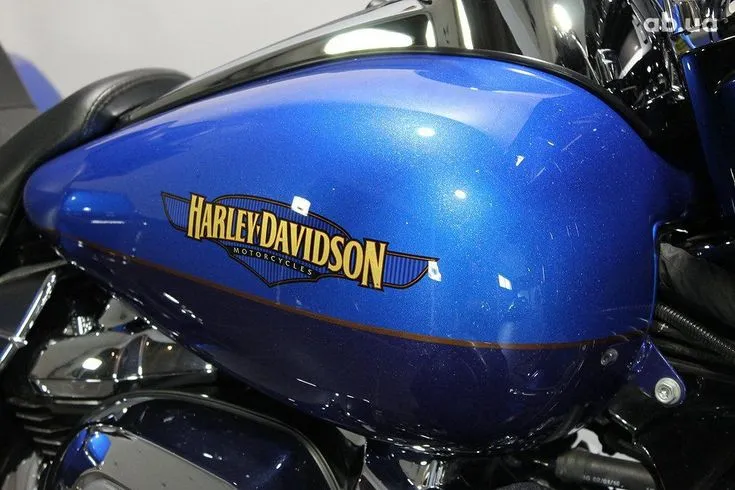 Harley-Davidson FLHTK  Image 9