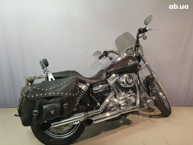 Harley-Davidson FXDC  Image 3